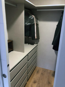 Cubo3 Studio ropa en closet