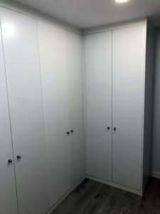 Cubo3 Studio closet blanco
